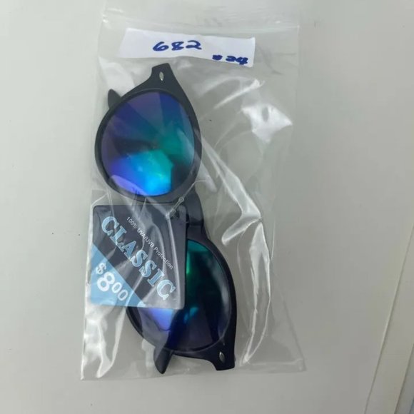 SG00682 Classic Sunglasses For Unisex Round, 100% UVA/UVB Protection Black - Picture 7 of 7